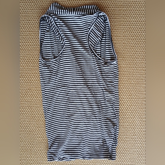 Racerback Stretchy front mock wrap,black/white stripe 24" Long. 16" Pit2 Pit - Picture 7 of 9